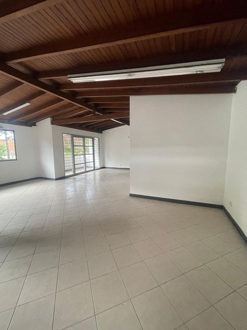 Local en arriendo en San Bernardo, Medellín, 124 m² · foto 9 de 13