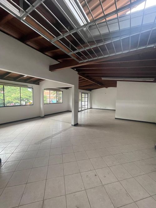 Local en arriendo en San Bernardo, Medellín, 124 m² · foto 13 de 13