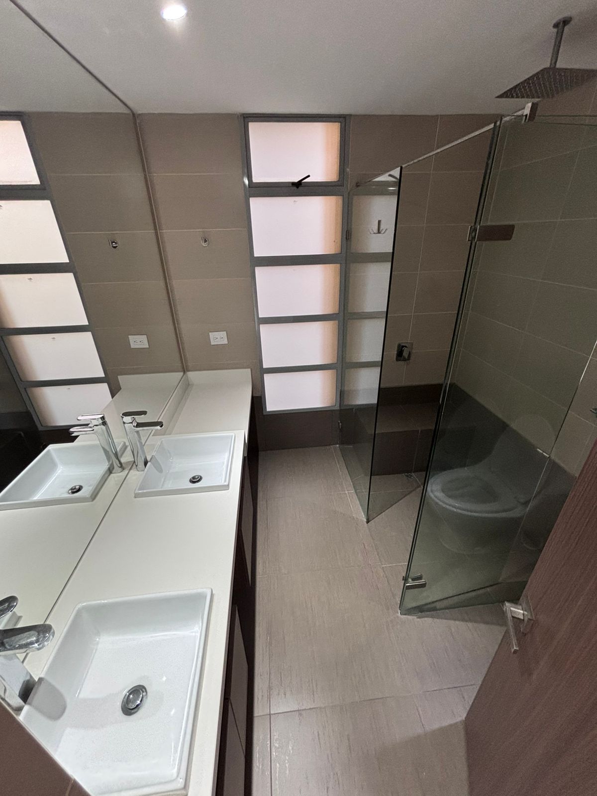 Apartamento en arriendo en El Poblado, Medellín · foto 5 de 15