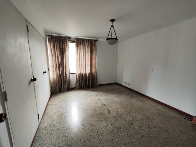 Apartamento de 4 alcobas en arriendo en Laureles, Medellín, 165 m² · foto 7 de 16