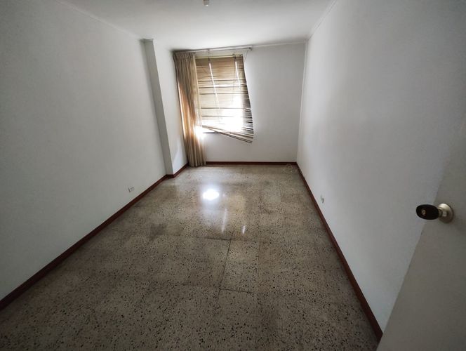 Apartamento de 4 alcobas en arriendo en Laureles, Medellín, 165 m² · foto 11 de 16