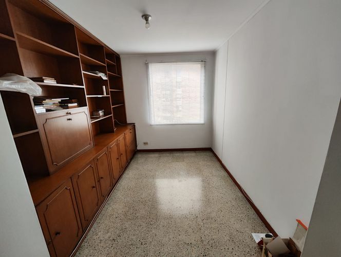 Apartamento de 4 alcobas en arriendo en Laureles, Medellín, 165 m² · foto 12 de 16