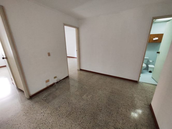 Apartamento de 4 alcobas en arriendo en Laureles, Medellín, 165 m² · foto 13 de 16