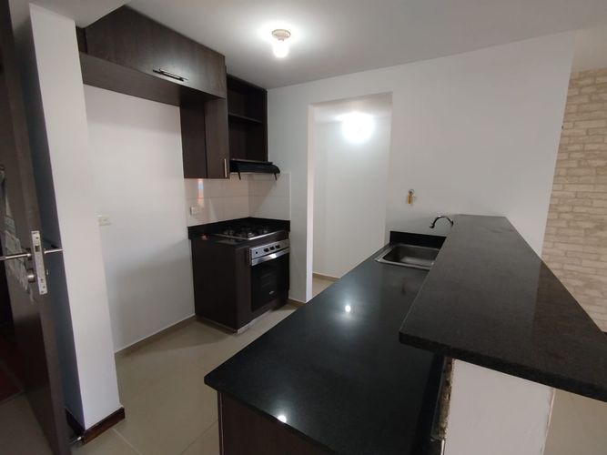 Apartamento de 2 alcobas en arriendo en Loma De La Doctora, Sabaneta, 76 m² · foto 3 de 16