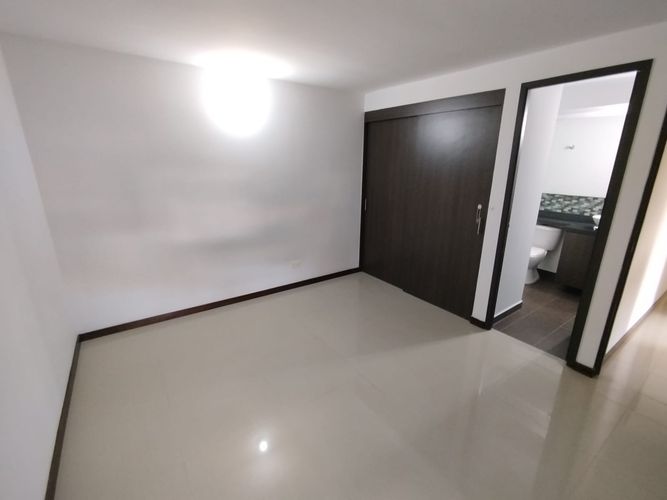 Apartamento de 2 alcobas en arriendo en Loma De La Doctora, Sabaneta, 76 m² · foto 9 de 16
