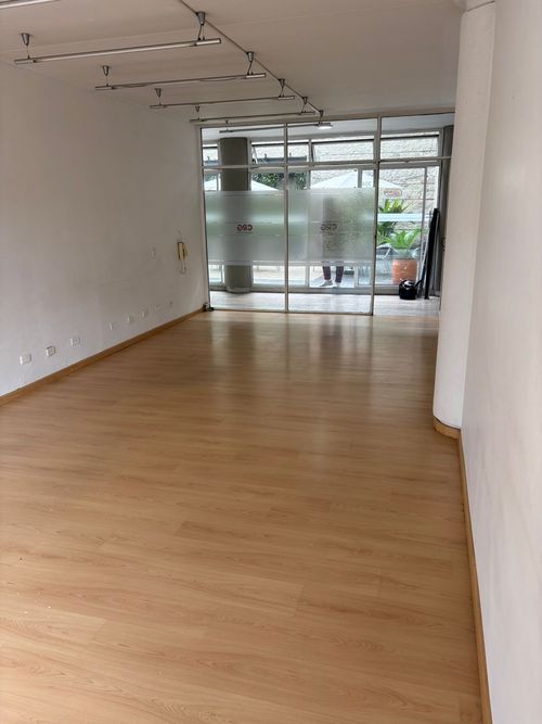 Oficina en arriendo en Laureles, Medellín, 31 m² · foto 7 de 10