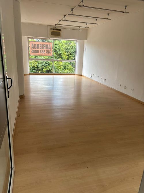 Oficina en arriendo en Laureles, Medellín, 31 m² · foto 9 de 10