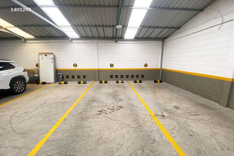 Apartamento de 3 alcobas en arriendo en Conquistadores, Medellín, 121 m² · foto 18 de 18