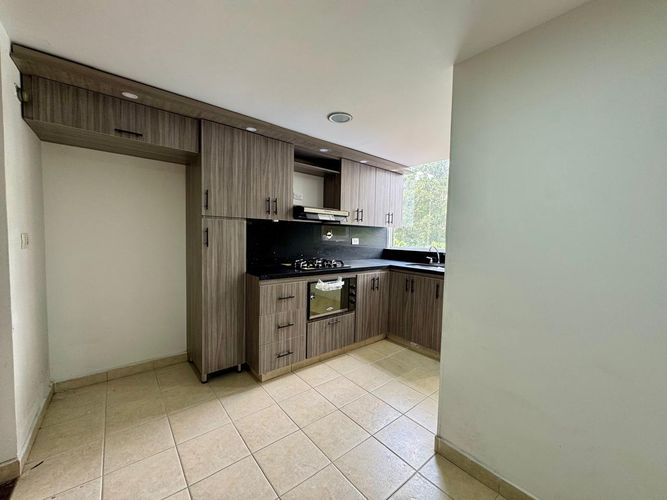 Apartamento de 3 alcobas en arriendo en El Poblado, Medellín, 117 m² · foto 3 de 16