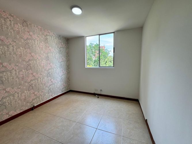 Apartamento de 3 alcobas en arriendo en El Poblado, Medellín, 117 m² · foto 8 de 16