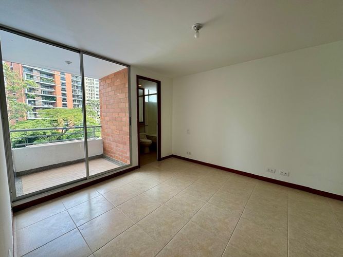 Apartamento de 3 alcobas en arriendo en El Poblado, Medellín, 117 m² · foto 11 de 16