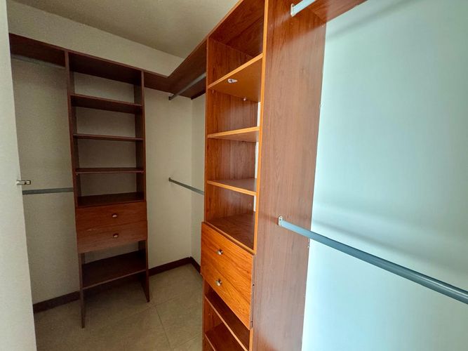 Apartamento de 3 alcobas en arriendo en El Poblado, Medellín, 117 m² · foto 13 de 16