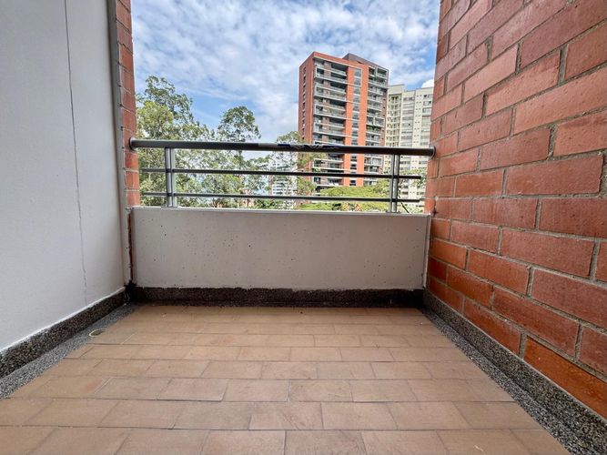 Apartamento de 3 alcobas en arriendo en El Poblado, Medellín, 117 m² · foto 15 de 16