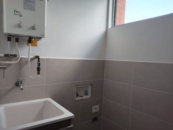 Apartamento de 3 alcobas en arriendo en Loma Del Escobero, Envigado, 90 m² · foto 17 de 18