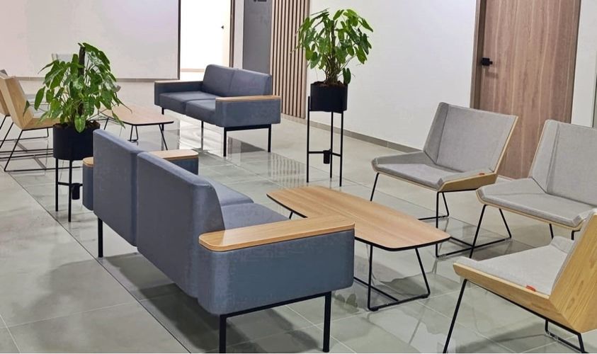 Local en arriendo en El Poblado, Medellín, 38 m² · foto 2 de 8