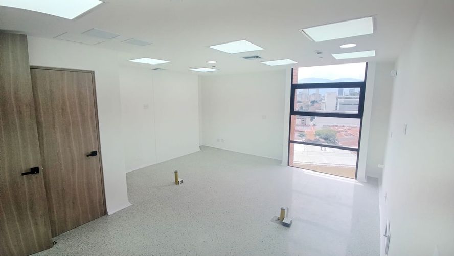 Local en arriendo en El Poblado, Medellín, 38 m² · foto 4 de 8