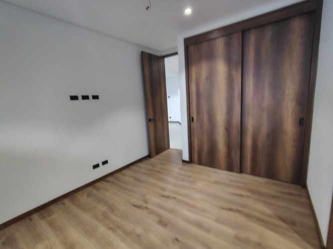 Apartamento de 2 alcobas en venta en El Poblado, Medellín, 97 m² · foto 9 de 18