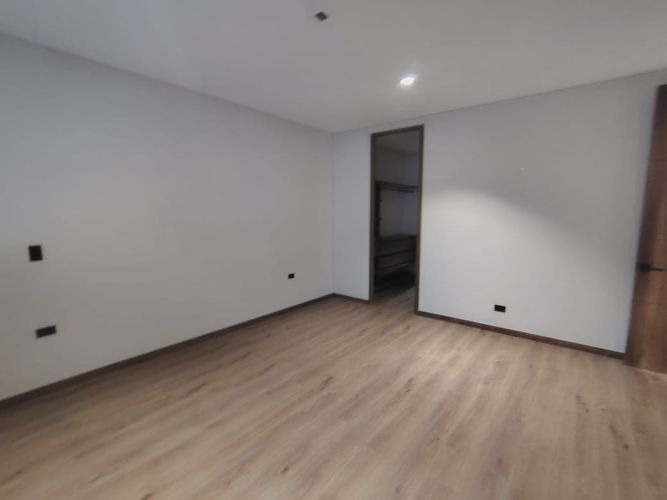 Apartamento de 2 alcobas en venta en El Poblado, Medellín, 97 m² · foto 14 de 18