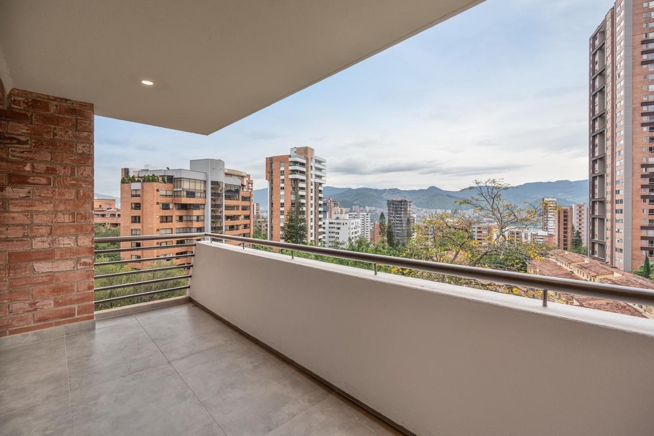 Edificio El Alminar, El Poblado, Medellín, Antioquia, Colombia - Photo 3