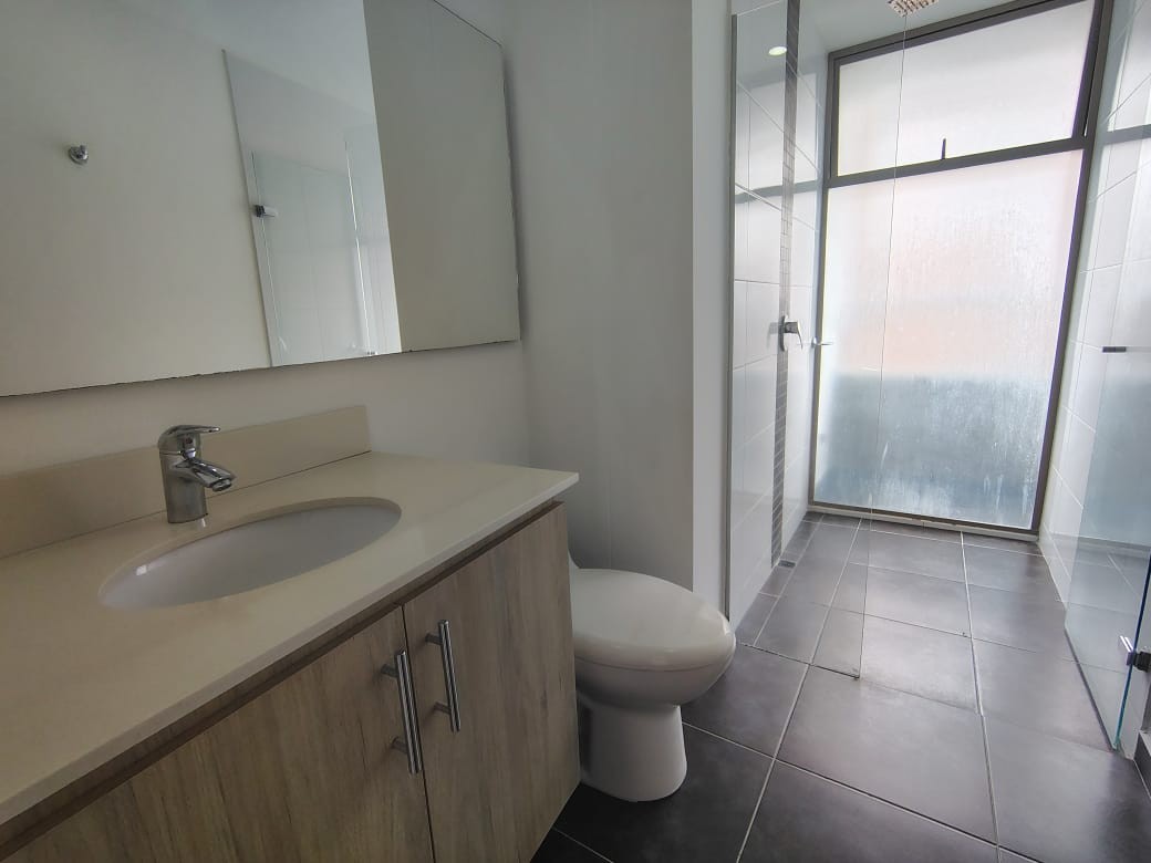 Apartamento en venta en Loma Del Chocho, Envigado · foto 17 de 18