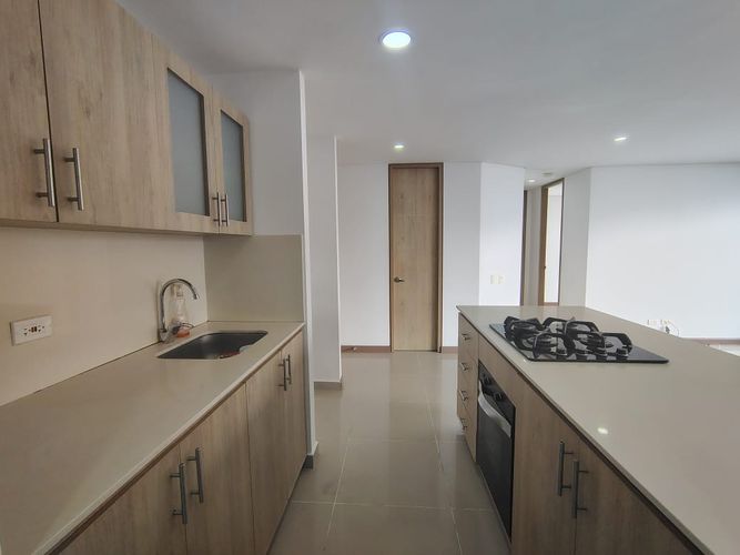 Apartamento en venta en Loma Del Chocho, Envigado · foto 7 de 18