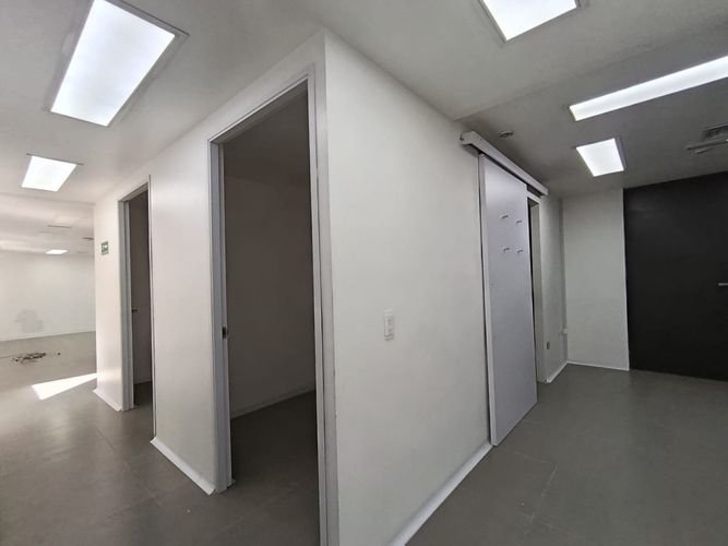 Local en arriendo en El Poblado, Medellín, 214 m² · foto 6 de 20