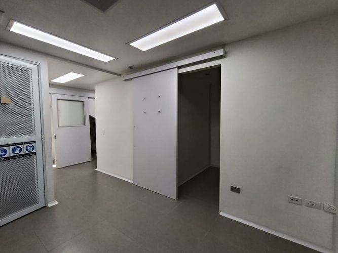 Local en arriendo en El Poblado, Medellín, 214 m² · foto 13 de 20