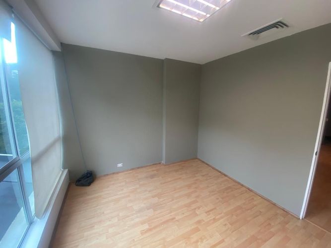 Oficina en arriendo en El Poblado, Medellín, 35 m² · foto 2 de 14