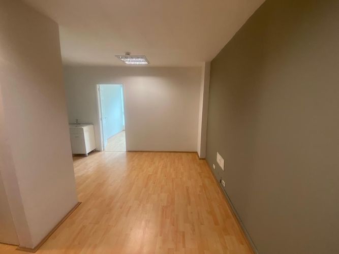 Oficina en arriendo en El Poblado, Medellín, 35 m² · foto 11 de 14