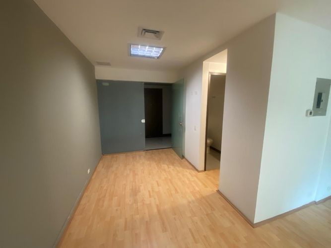 Oficina en arriendo en El Poblado, Medellín, 35 m² · foto 7 de 14