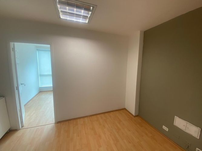 Oficina en arriendo en El Poblado, Medellín, 35 m² · foto 12 de 14