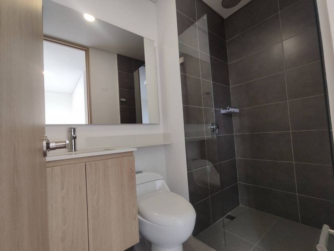 Apartamento de 3 alcobas en arriendo en El Tesoro, Medellín, 130 m² · foto 8 de 24