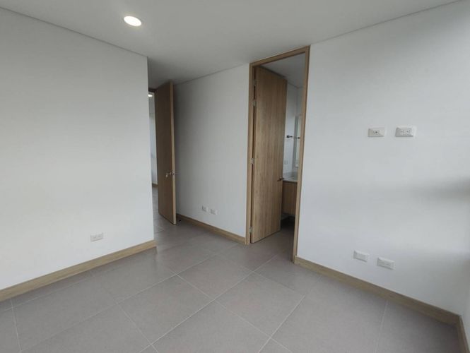 Apartamento de 3 alcobas en arriendo en El Tesoro, Medellín, 130 m² · foto 10 de 24