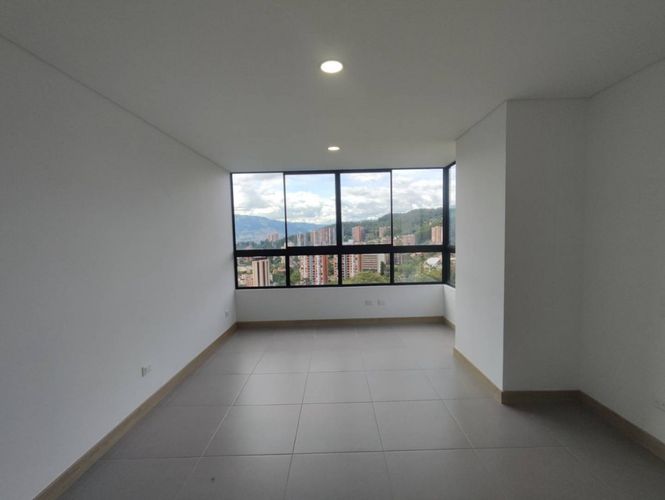 Apartamento de 3 alcobas en arriendo en El Tesoro, Medellín, 130 m² · foto 13 de 24