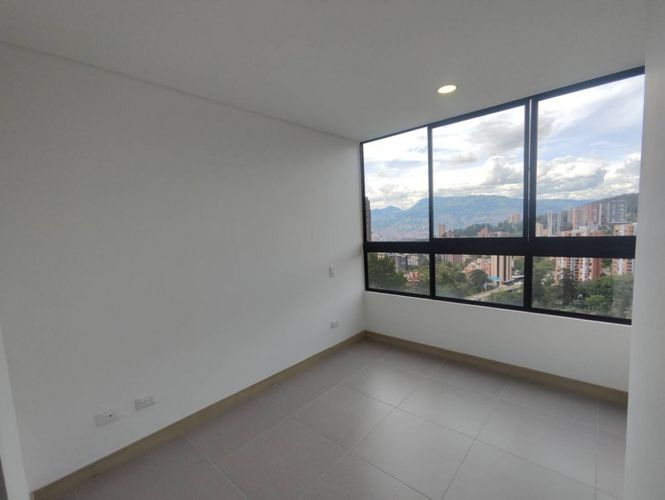 Apartamento de 3 alcobas en arriendo en El Tesoro, Medellín, 130 m² · foto 19 de 24