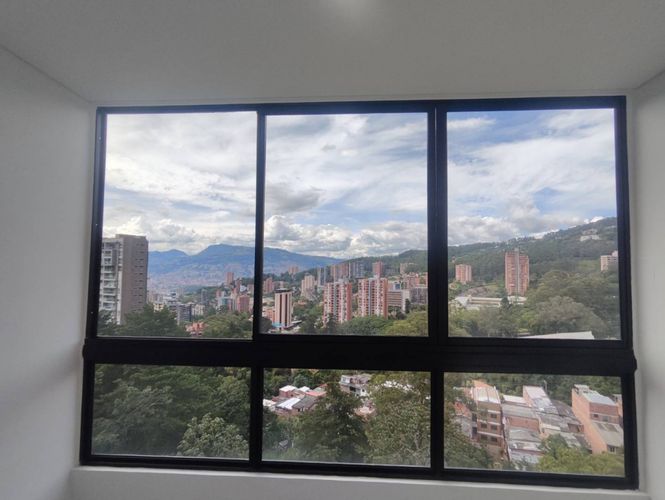 Apartamento de 3 alcobas en arriendo en El Tesoro, Medellín, 130 m² · foto 20 de 24