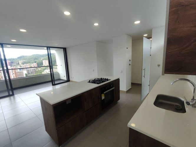 Apartamento de 3 alcobas en arriendo en El Tesoro, Medellín, 130 m² · foto 21 de 24