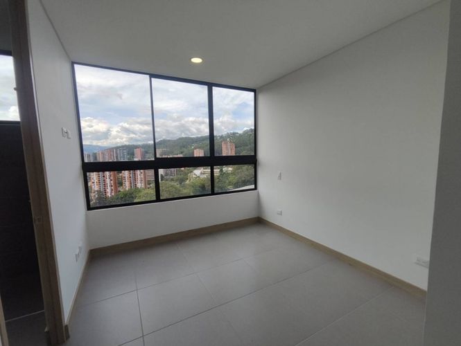 Apartamento de 3 alcobas en arriendo en El Tesoro, Medellín, 130 m² · foto 22 de 24