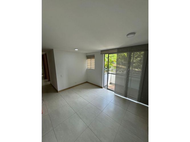 Apartamento de 3 alcobas en venta en Perez, Bello, 62 m² · foto 6 de 13