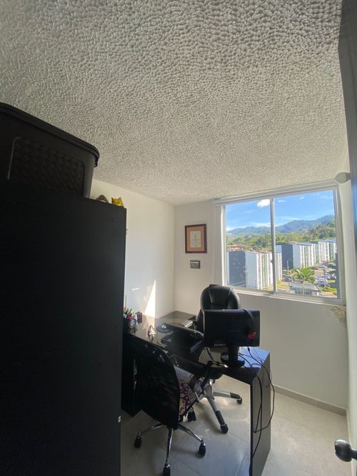 Apartamento de 3 alcobas en venta en Las Violetas, Dosquebradas, 54 m² · foto 11 de 24