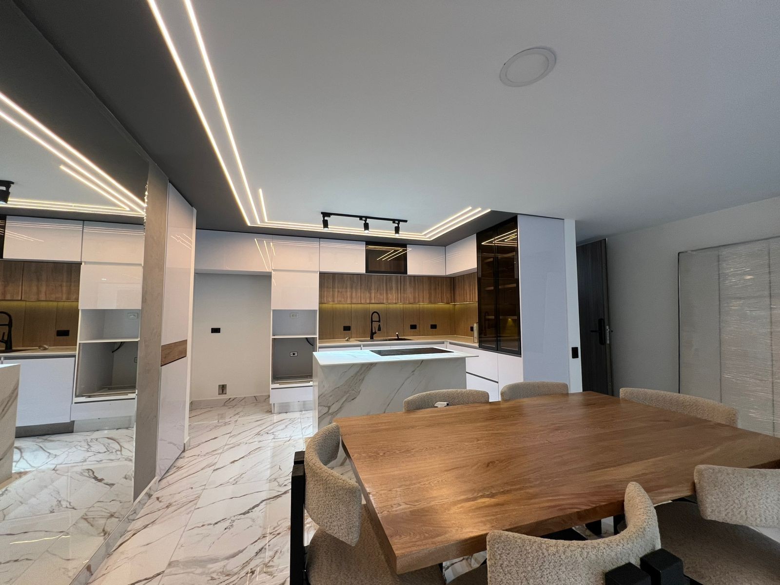 Apartamento en arriendo en La Pradera, Envigado · foto 4 de 16