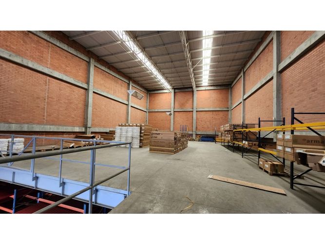 Bodega en arriendo en Zona Industrial, Yumbo, 400 m² · foto 5 de 5