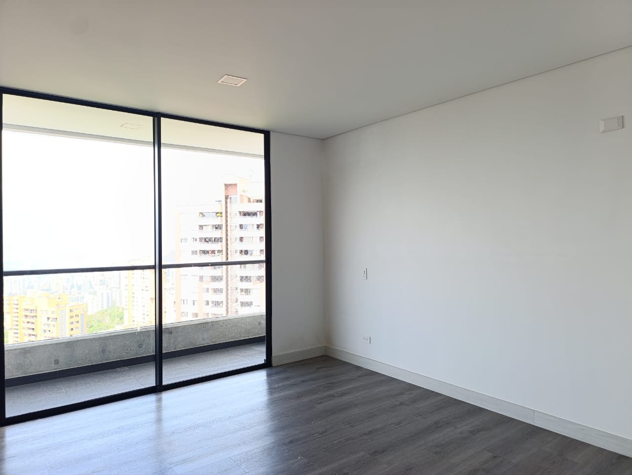 Apartamento en arriendo en El Poblado, Medellín · foto 6 de 19