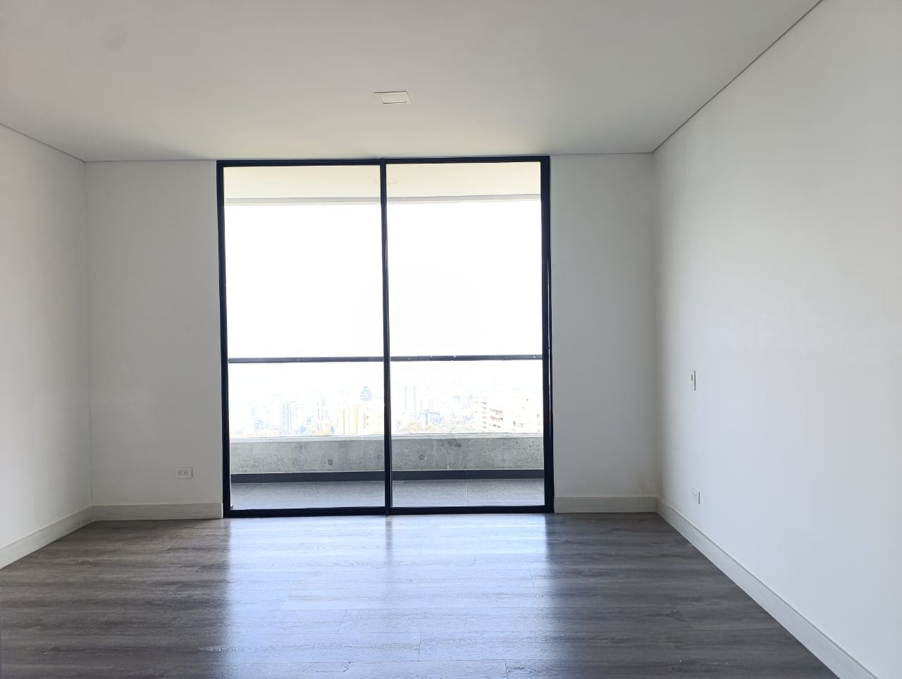 Apartamento en arriendo en El Poblado, Medellín · foto 7 de 19