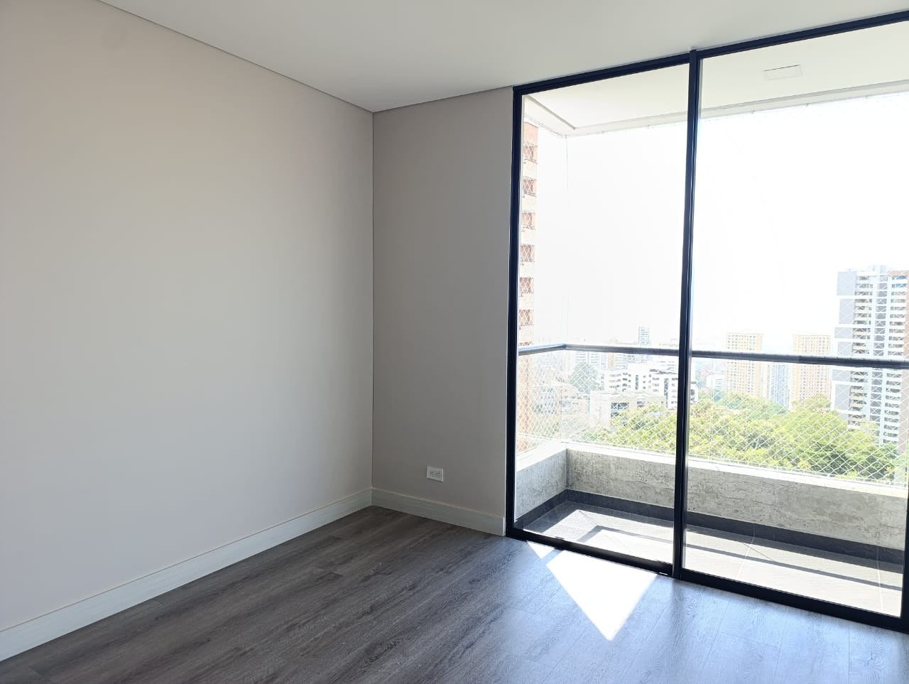 Apartamento en arriendo en El Poblado, Medellín · foto 9 de 19