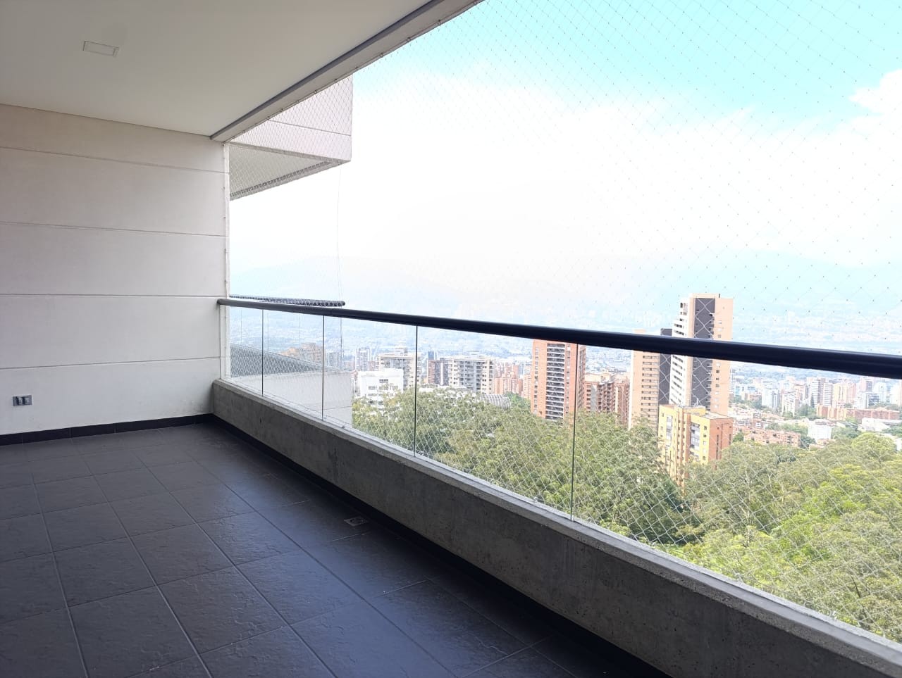 Apartamento en arriendo en El Poblado, Medellín · foto 19 de 19