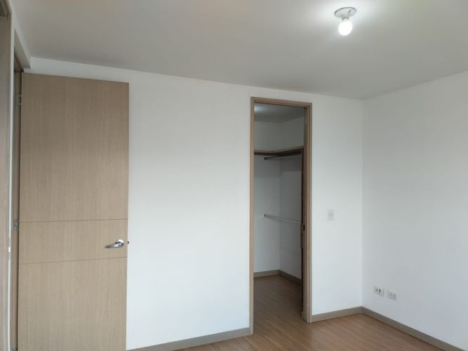 Apartamento de 3 alcobas en arriendo en El Poblado, Medellín, 93 m² · foto 12 de 19
