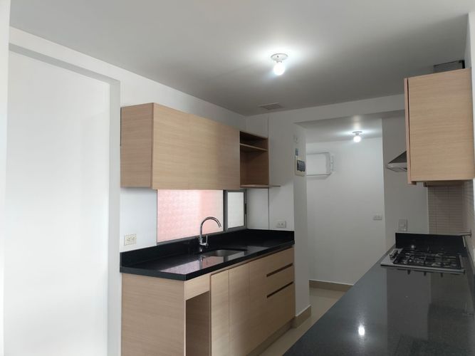 Apartamento de 3 alcobas en arriendo en El Poblado, Medellín, 93 m² · foto 7 de 19