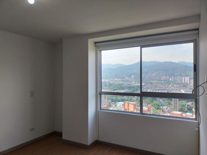 Apartamento de 3 alcobas en arriendo en El Poblado, Medellín, 93 m² · foto 9 de 19