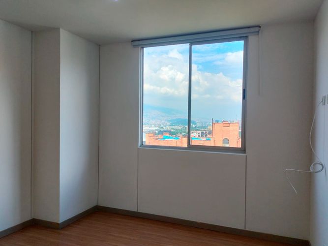 Apartamento de 3 alcobas en arriendo en El Poblado, Medellín, 93 m² · foto 13 de 19